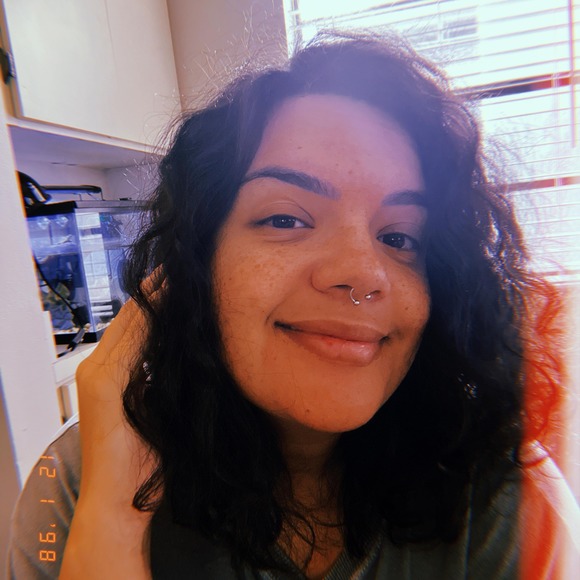 Meet your Posher, Júlia - Picture 1 of 1